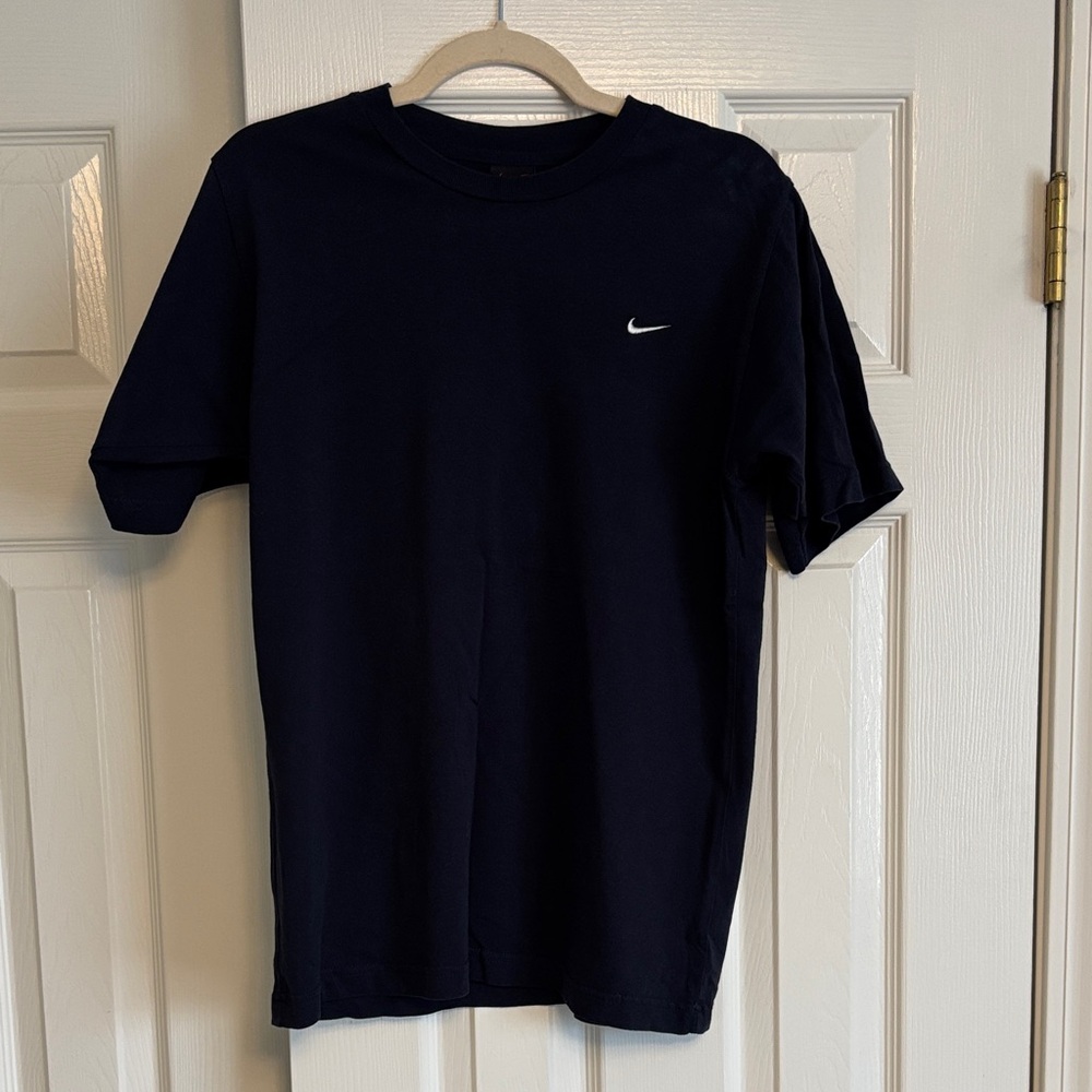Nike Men's Navy Blue Short Sleeve Tee Size Small